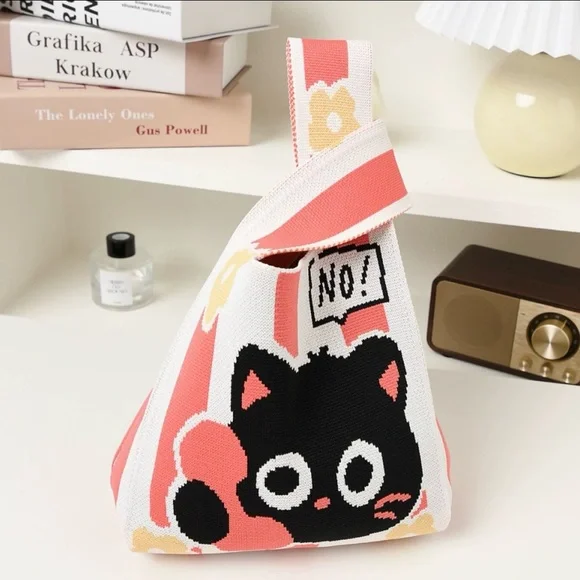 Mini tote style knit bag - Picture 2 of 9